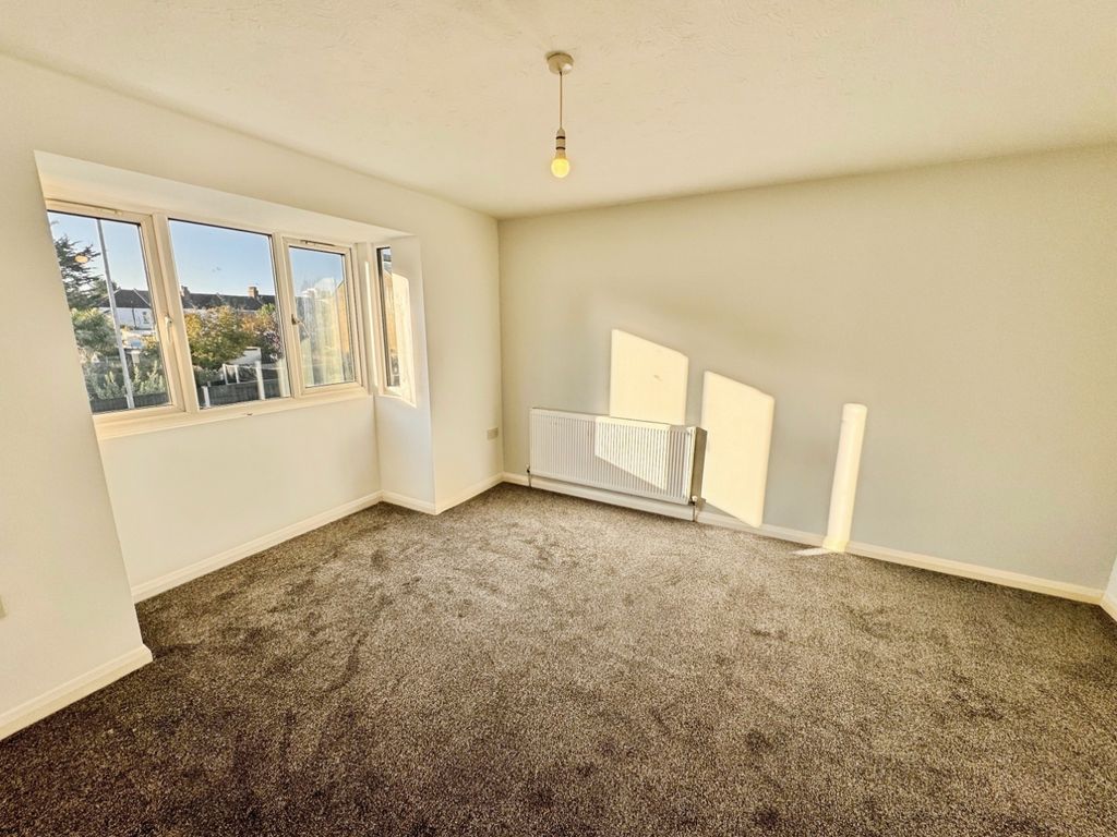 Property photo 3 of 9 Living Room