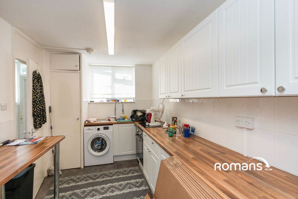 Property photo 3 of 10 Photo