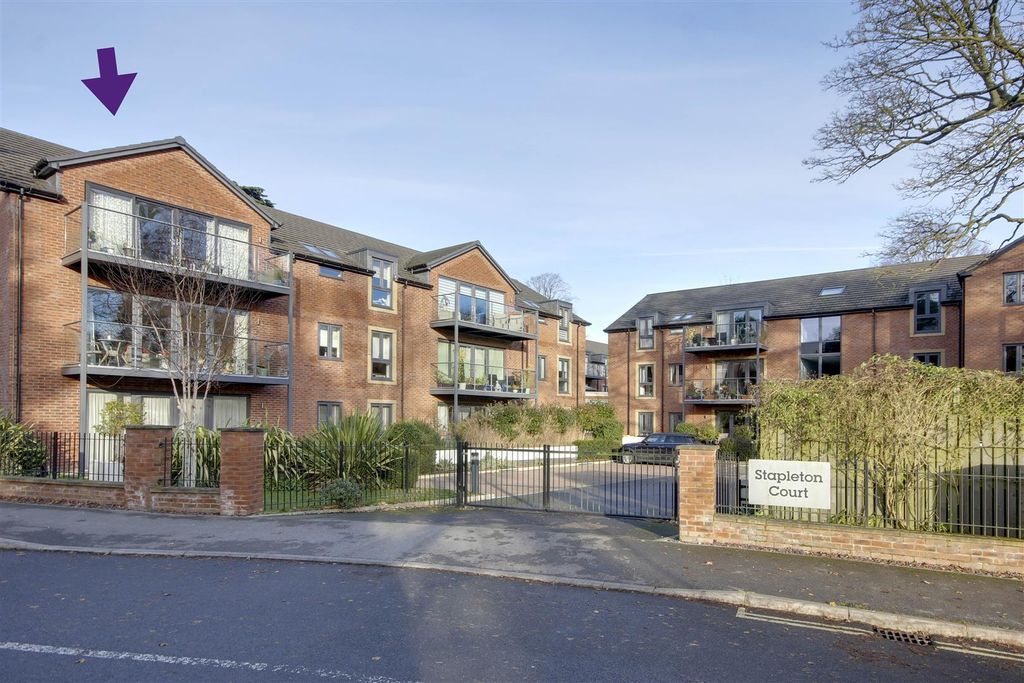 Property photo 1 of 13 Stapleton Court - Main.Jpg