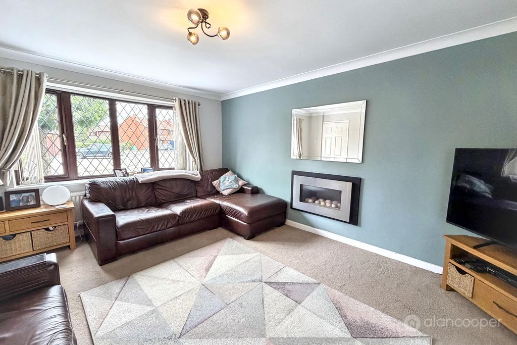 Property photo 2 of 26 4823535