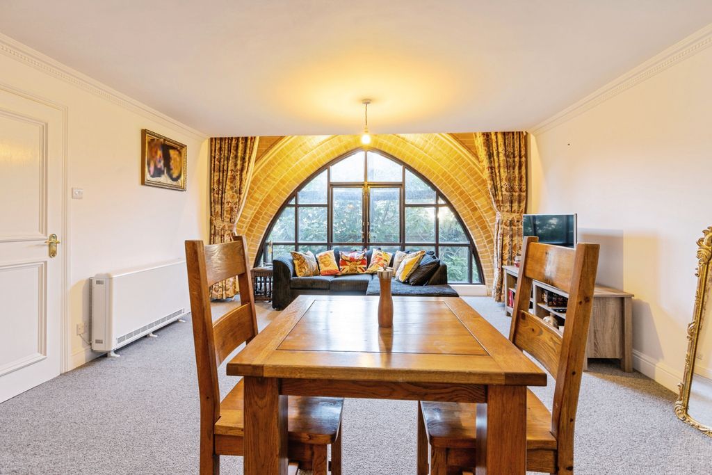 Property photo 3 of 16 Open Plan Living