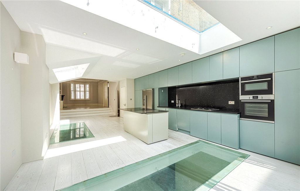 Property photo 3 of 17 Picture No. 16