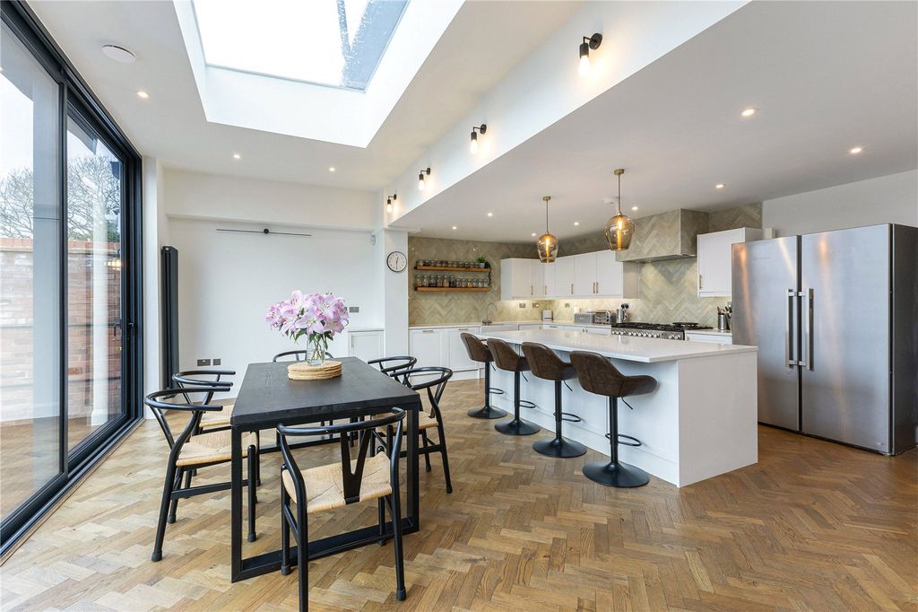 Property photo 3 of 17 Picture No. 05