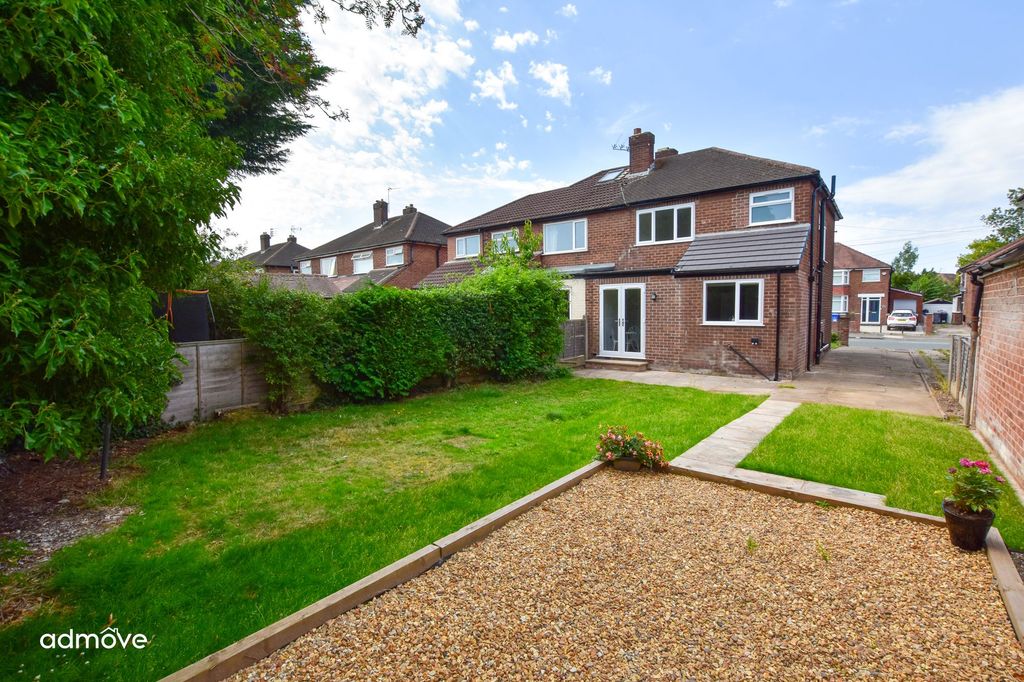 Property photo 2 of 28
