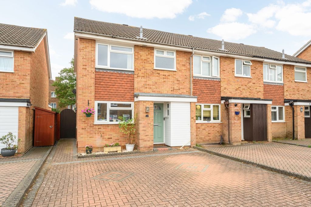 Property photo 1 of 12