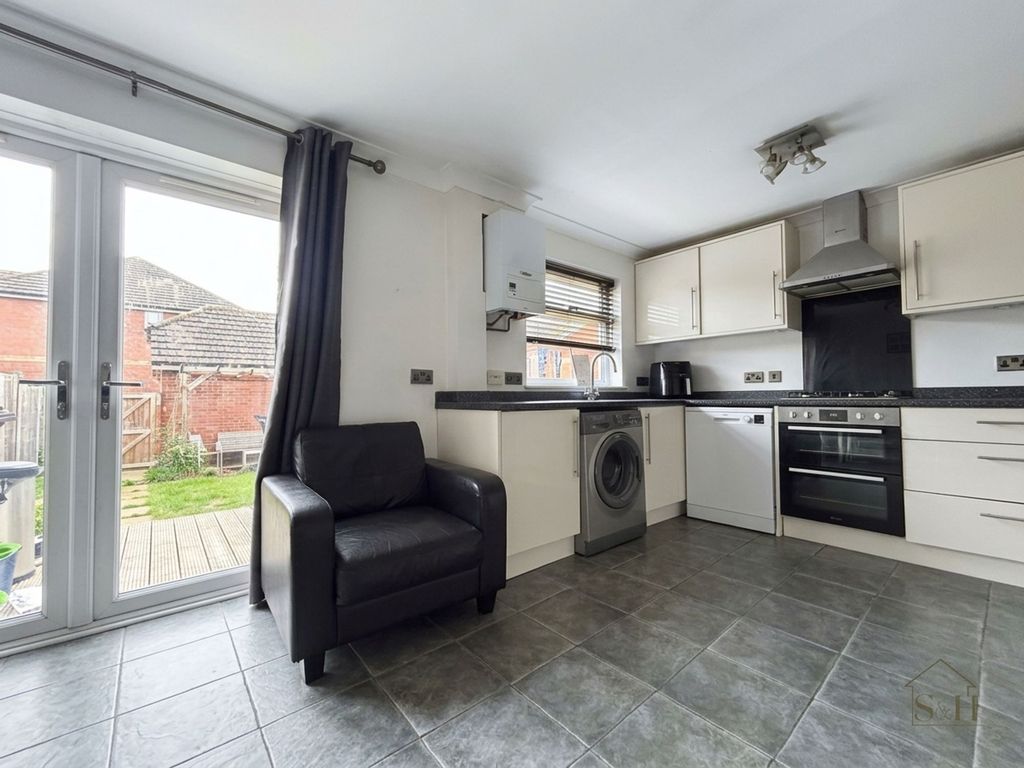 Property photo 3 of 13