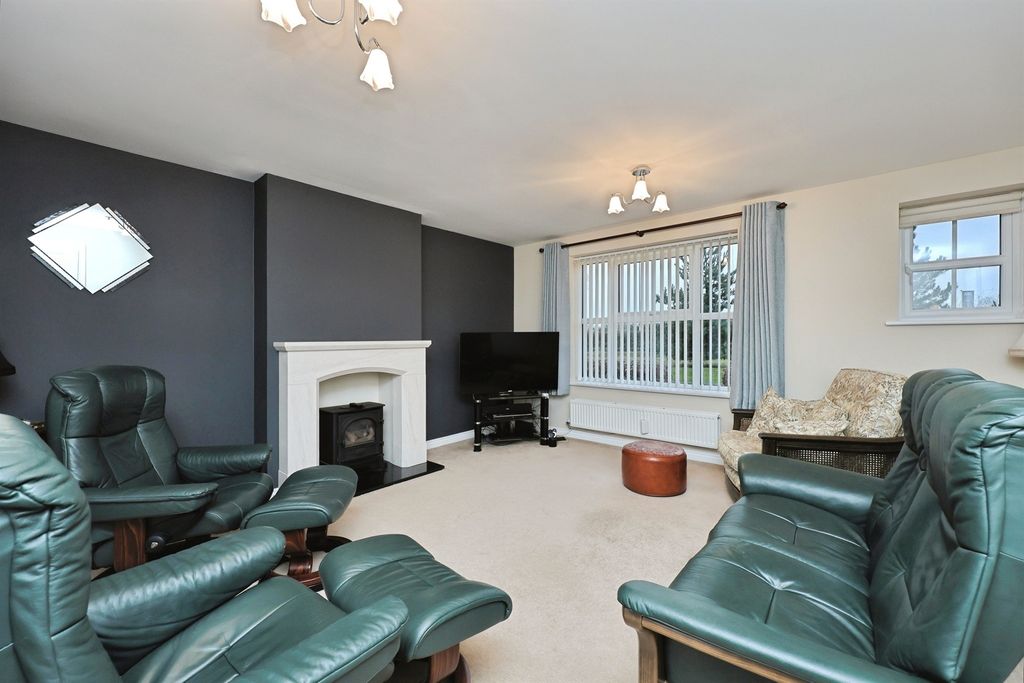 Property photo 3 of 29