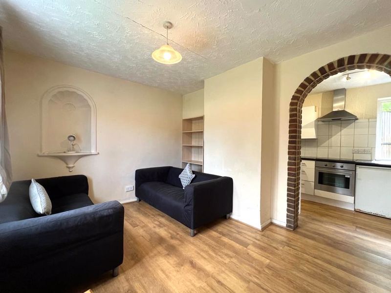 Property photo 3 of 10 Living Room