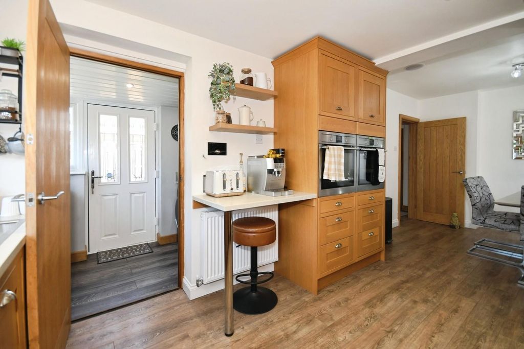 Property photo 3 of 24 Kitchen.Jpg