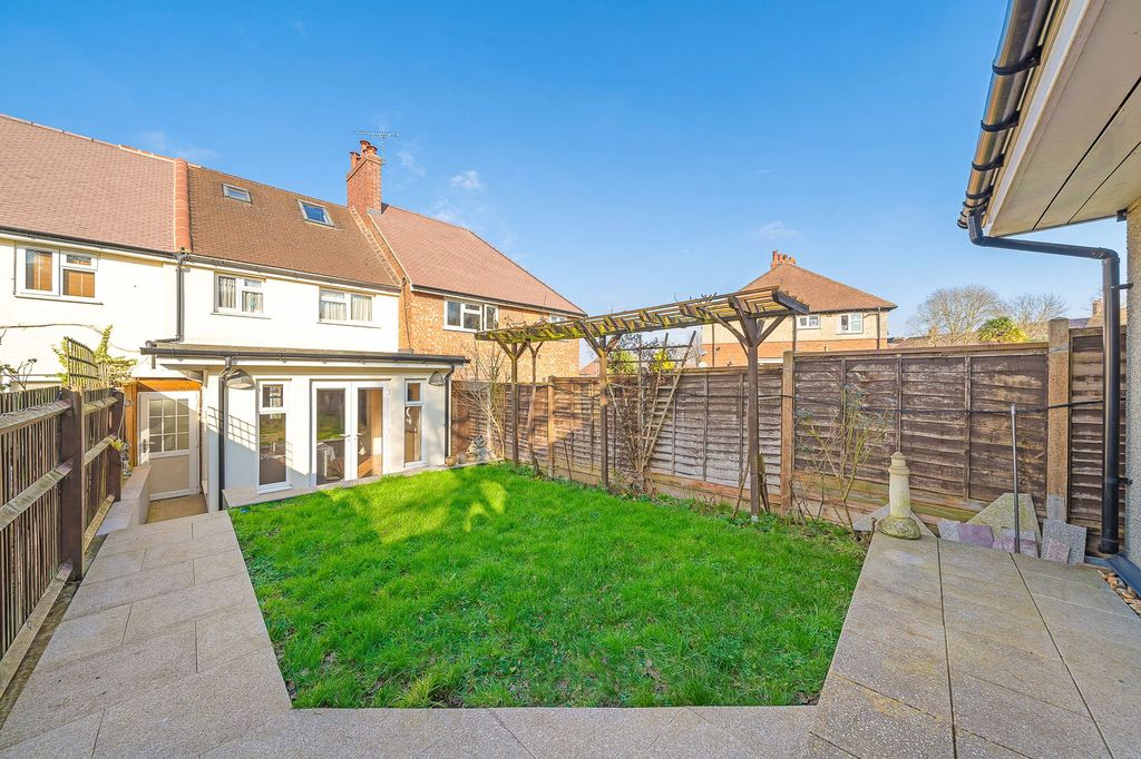 Property photo 3 of 18