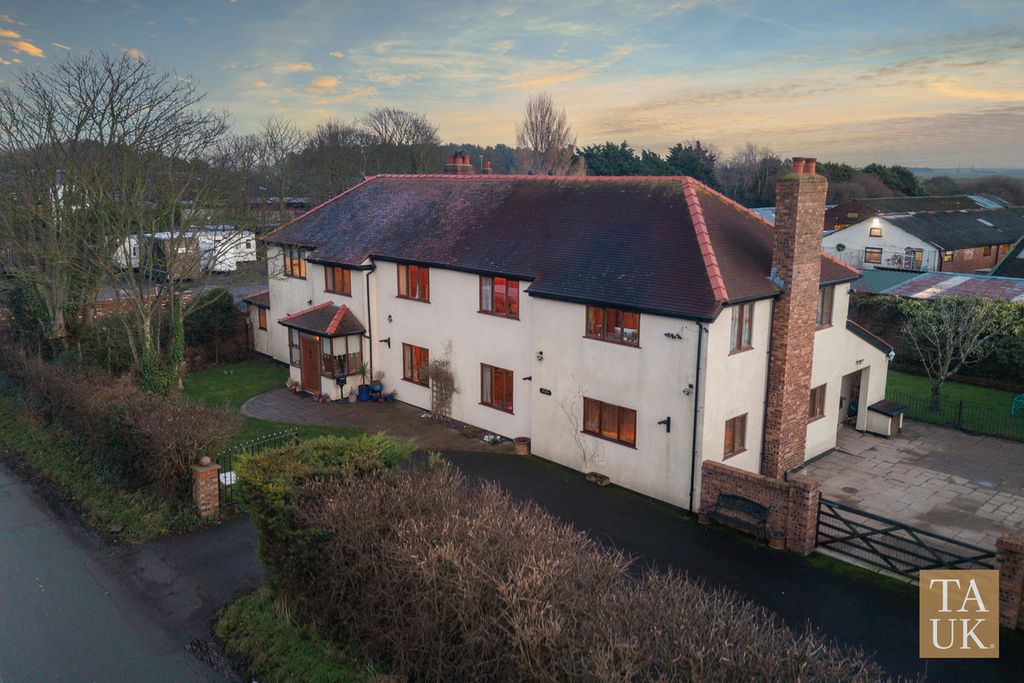 Property photo 1 of 39