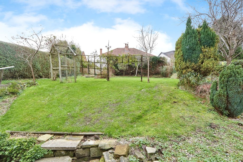 Property photo 2 of 20