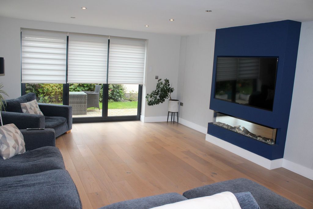 Property photo 2 of 23