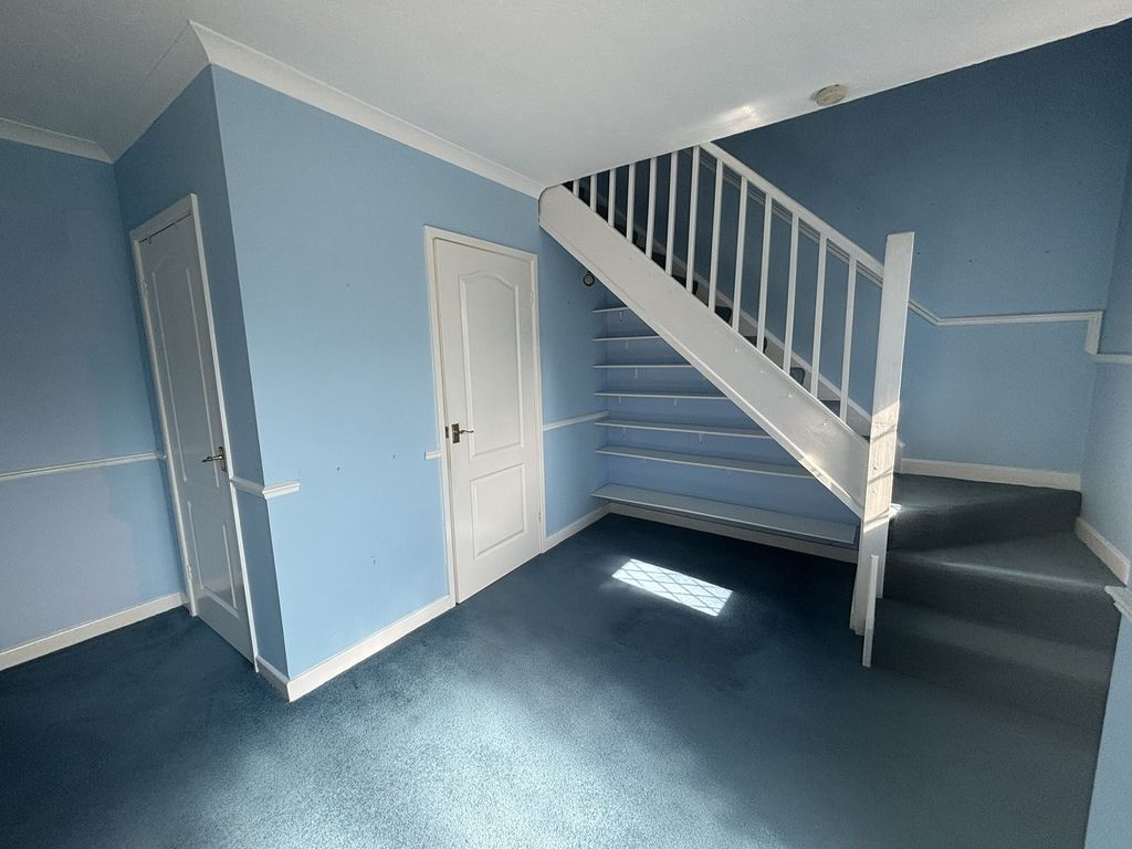 Property photo 3 of 19 Not Specified