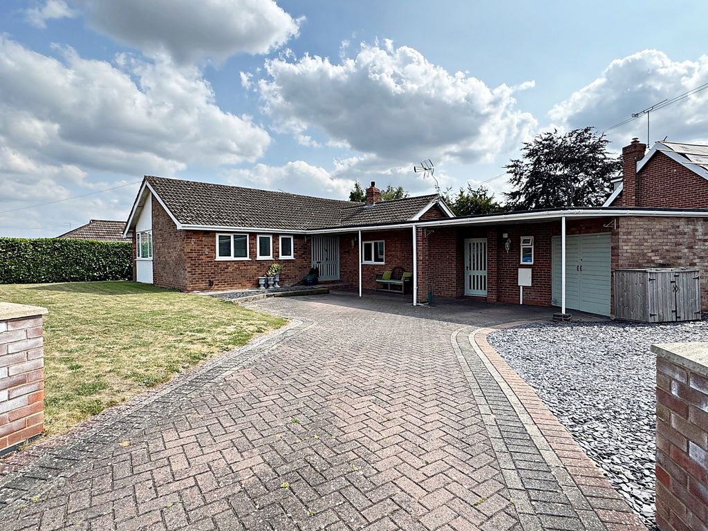 Property photo 1 of 22 49 Inchbrook New Front