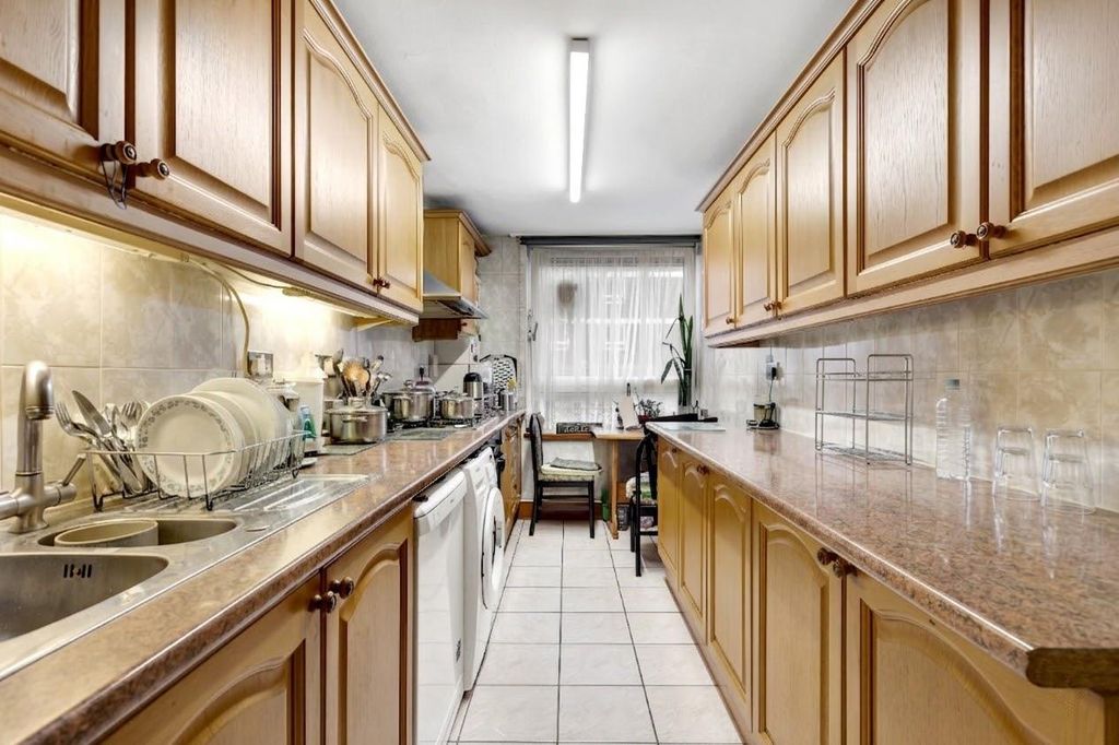 Property photo 2 of 15 Kitchen