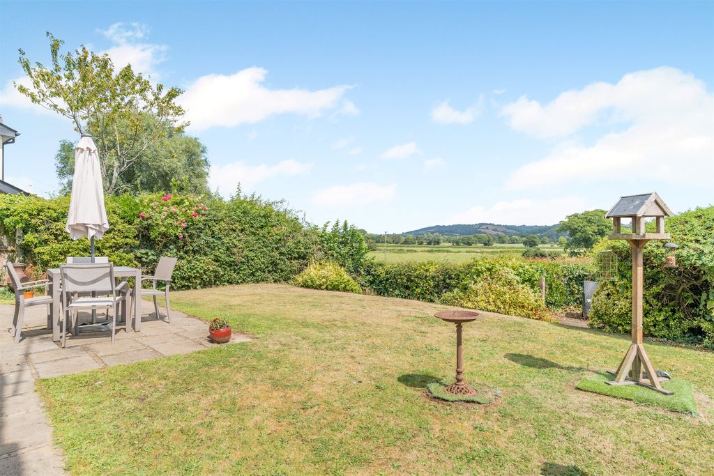 Property photo 2 of 48