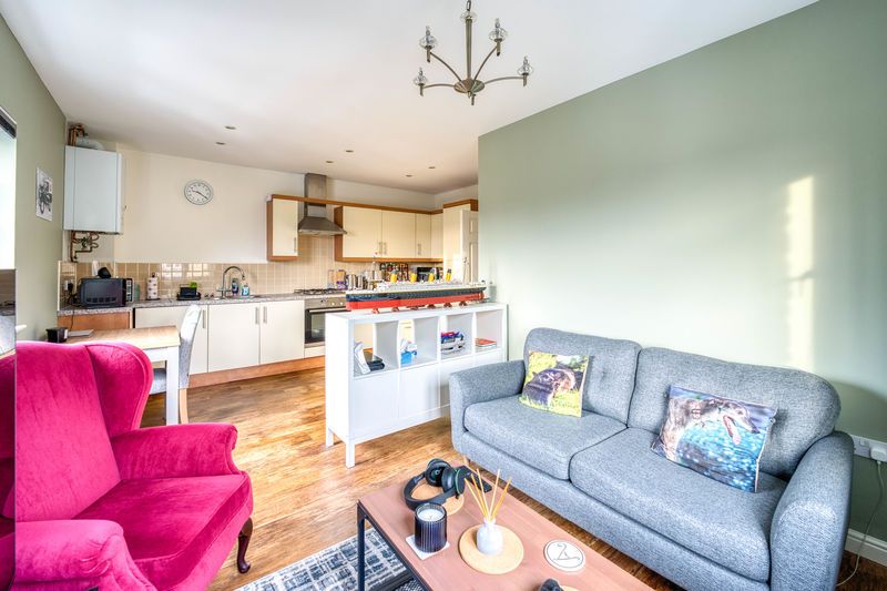 Property photo 2 of 15 Photo 8