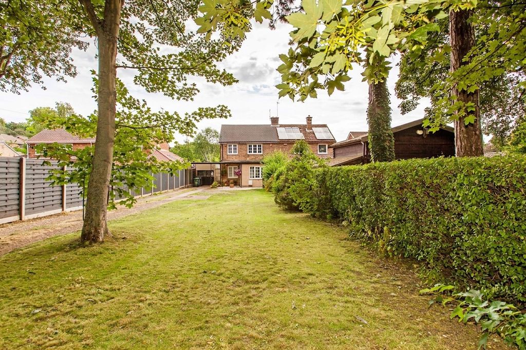 Property photo 3 of 40