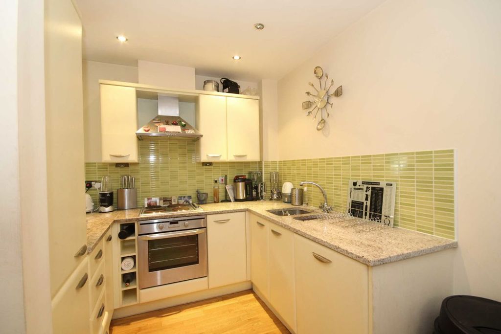 Property photo 3 of 6