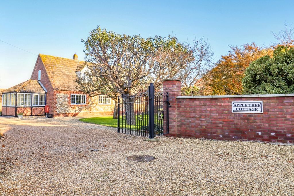 Property photo 1 of 31 3662690
