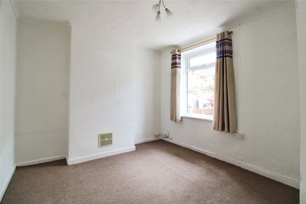 Property photo 3 of 10 Picture No. 21