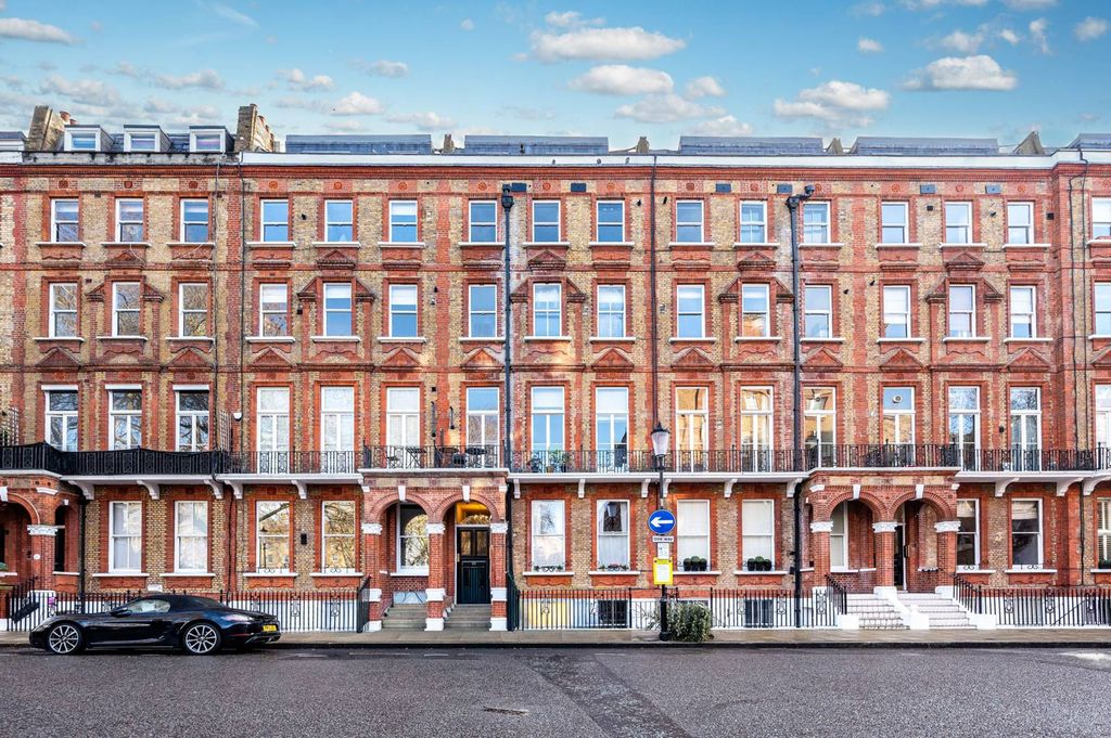 Property photo 1 of 28