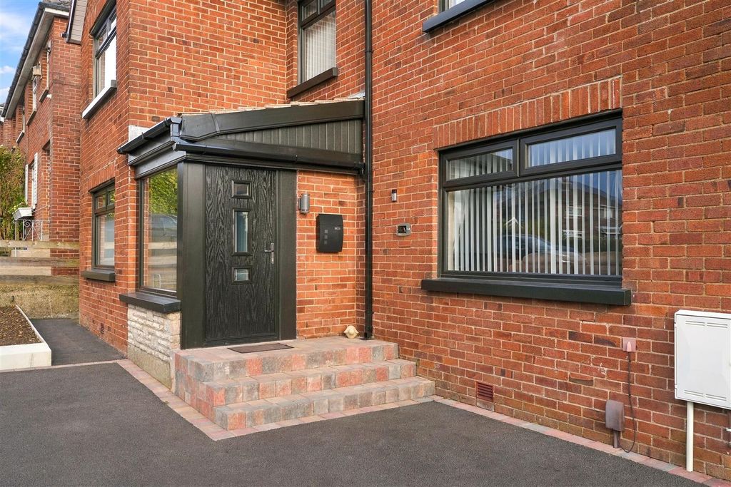 Property photo 2 of 41 91 Carnmoney Road-2.Jpg