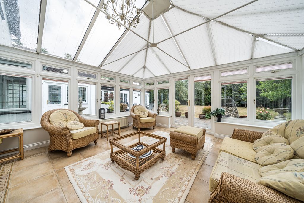 Property photo 3 of 20 1328696-9-687E8F9...