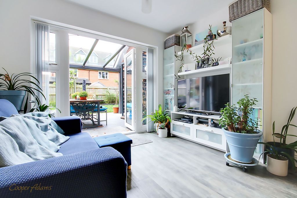 Property photo 2 of 19 Sitting Room