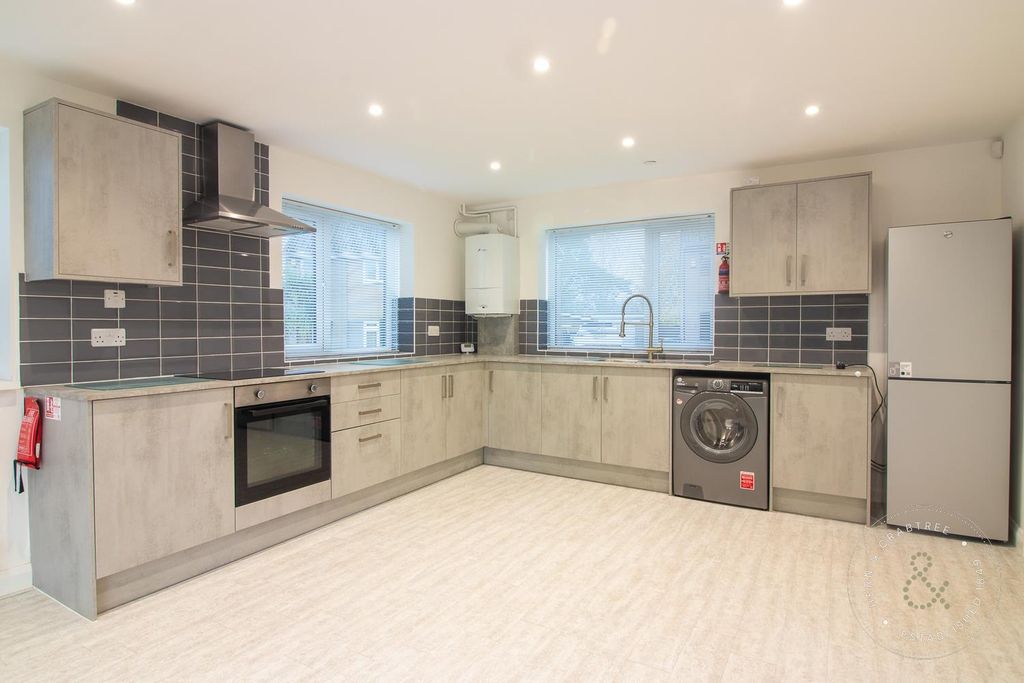 Property photo 2 of 21 Img_4495.Jpg