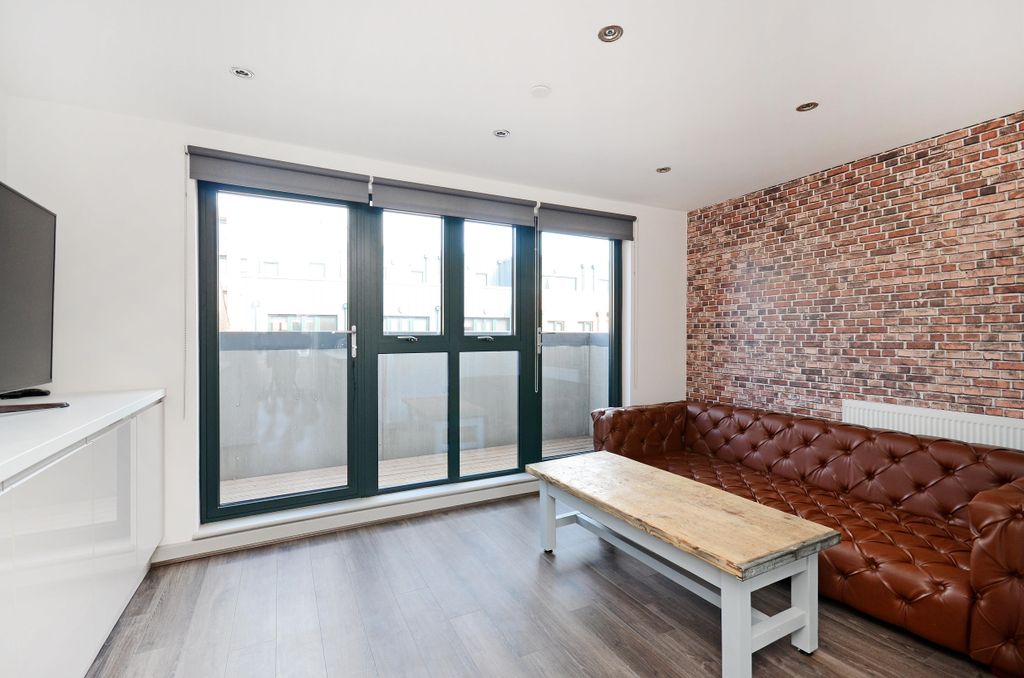 Property photo 1 of 10 0 General