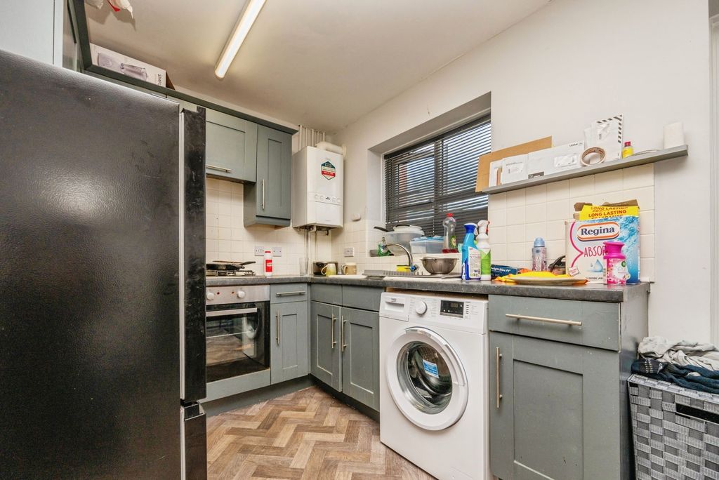 Property photo 3 of 21 Pbox-Img.Jpg