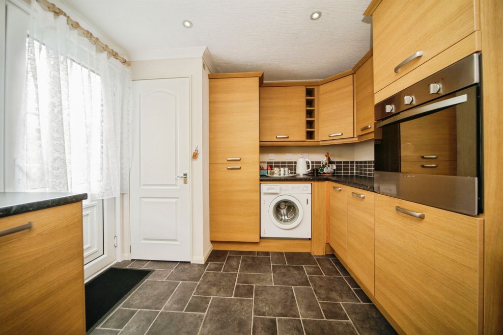 Property photo 2 of 16