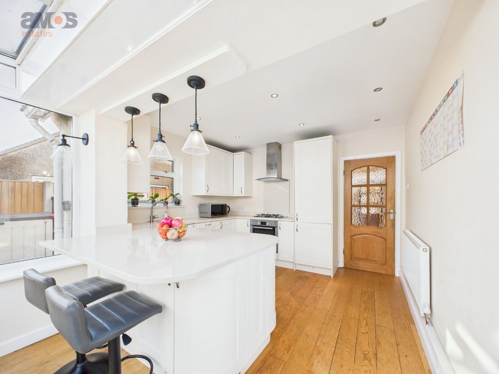 Property photo 2 of 24 4509854