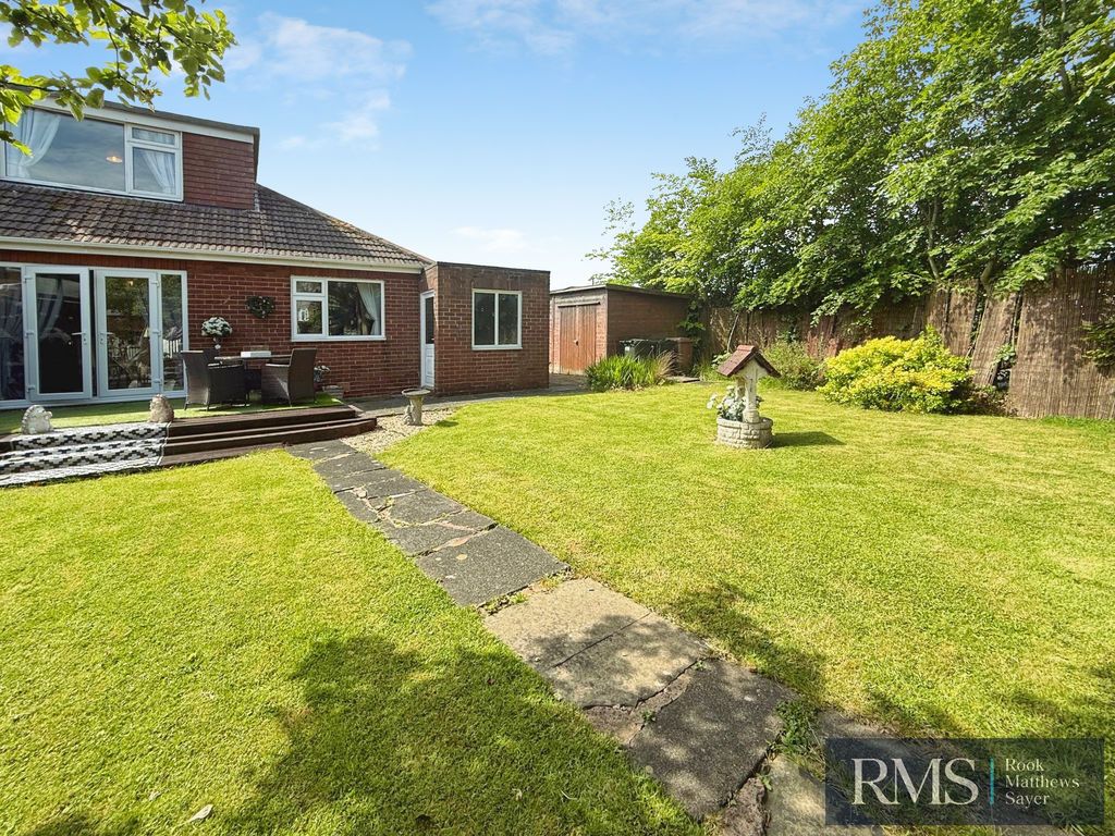 Property photo 3 of 12 Photo 9