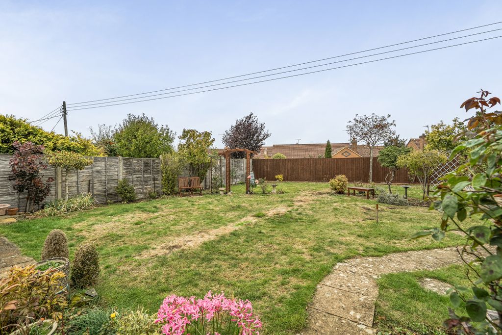 Property photo 2 of 12 153435910