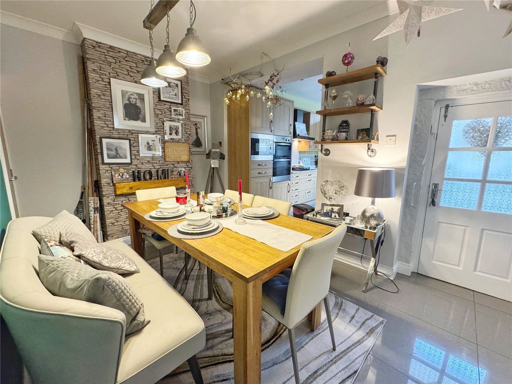 Property photo 3 of 25 Dining Room