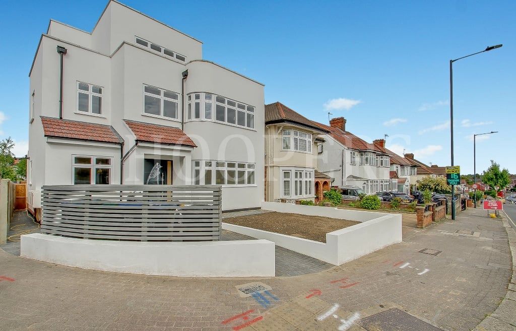 Property photo 1 of 4