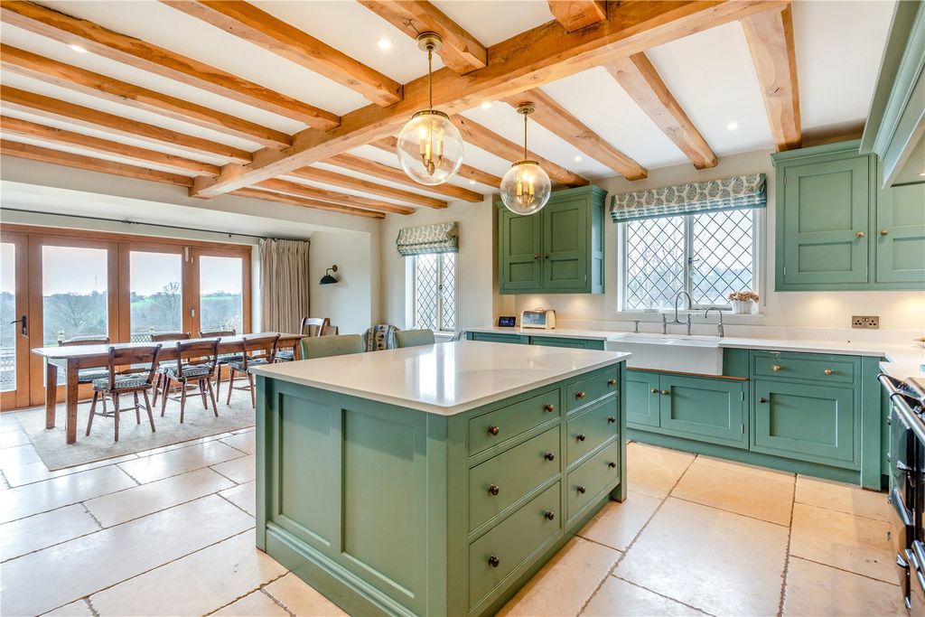 Property photo 2 of 35 Kitchen/Dining Room