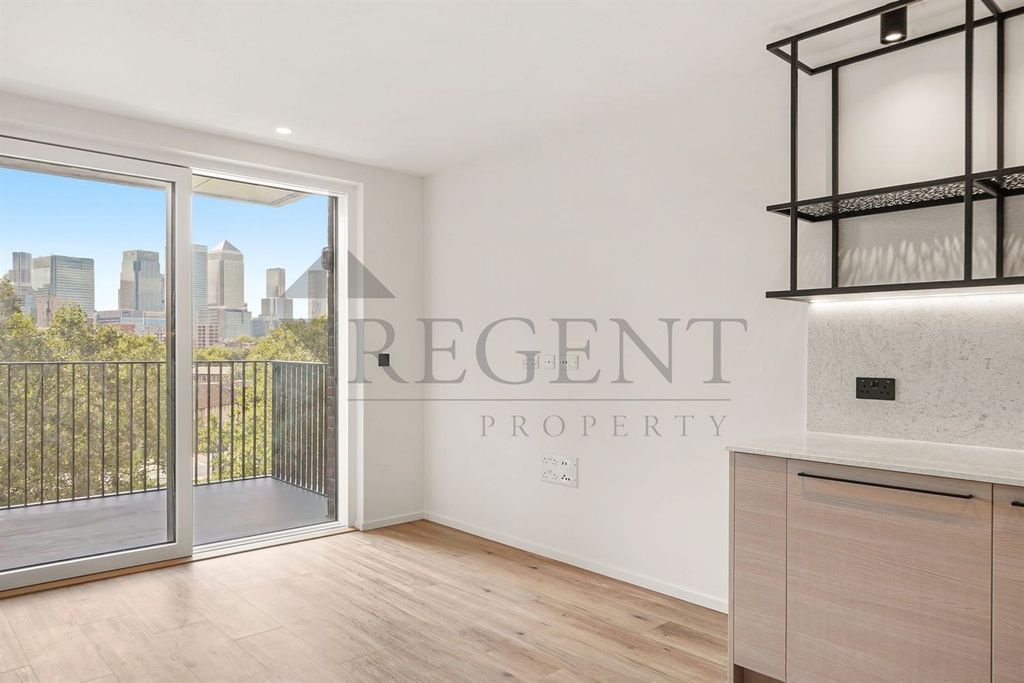 Property photo 3 of 14 Open Plan