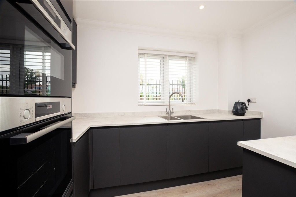 Property photo 2 of 16 Kitchen/ Diner