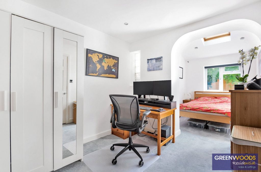 Property photo 3 of 10 Picture No. 06