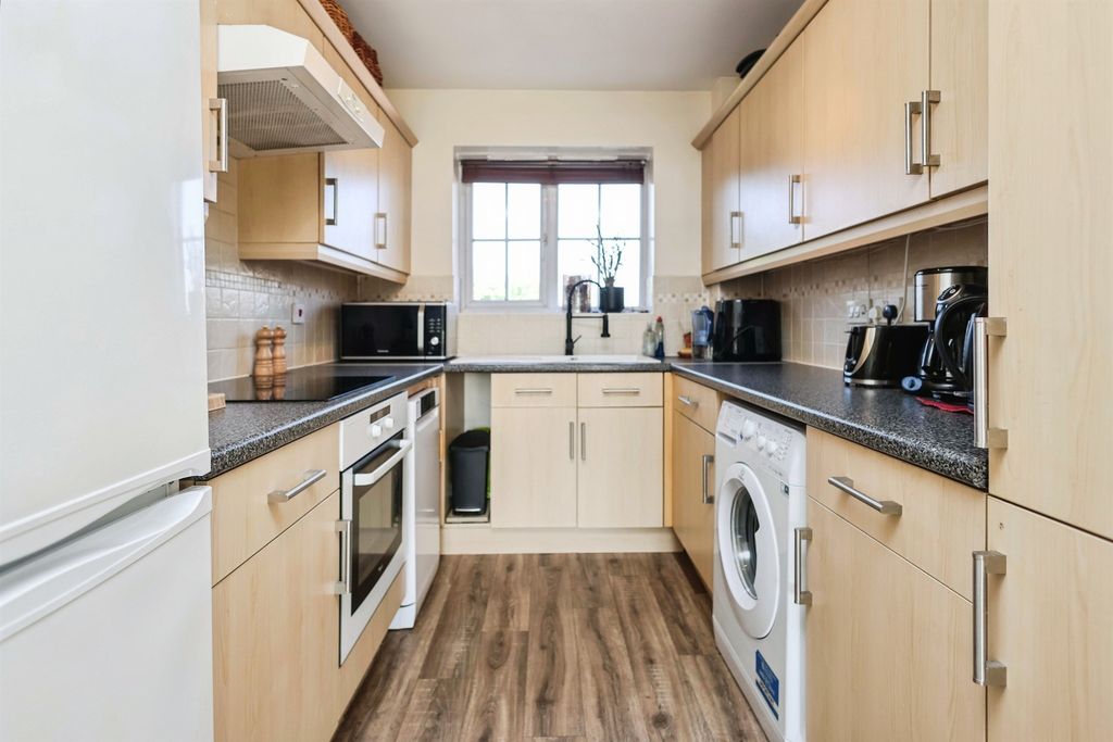 Property photo 3 of 13