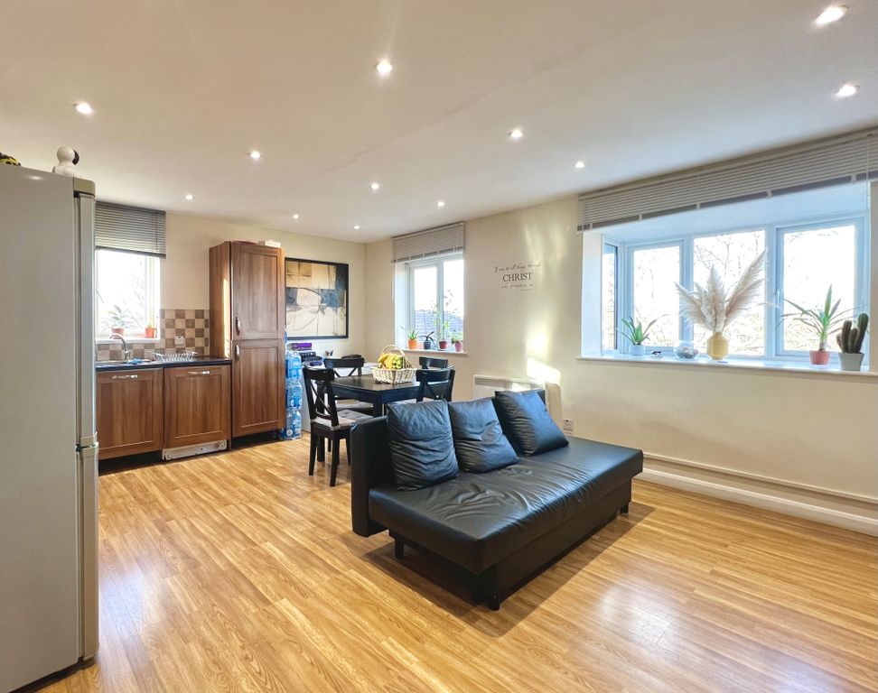 Property photo 2 of 9