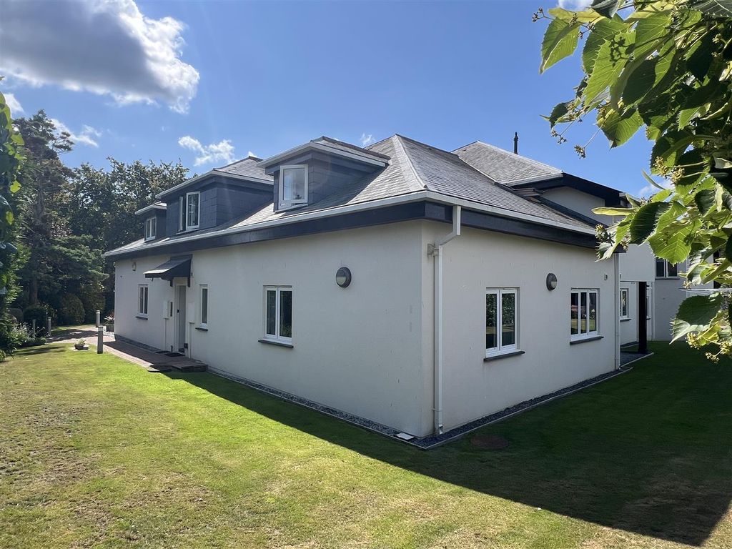 Additional image 28 of 3 bed flat for saleSea Road, Carlyon Bay, Carlyon Bay PL25
