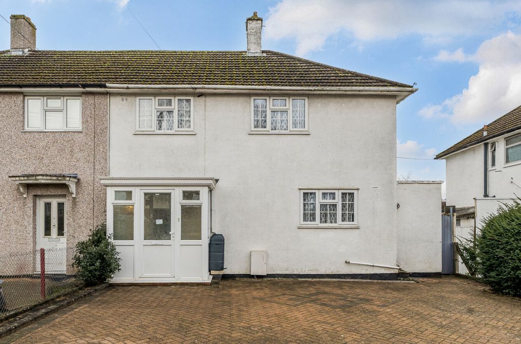 Property photo 1 of 17 1409722-1-698F750...