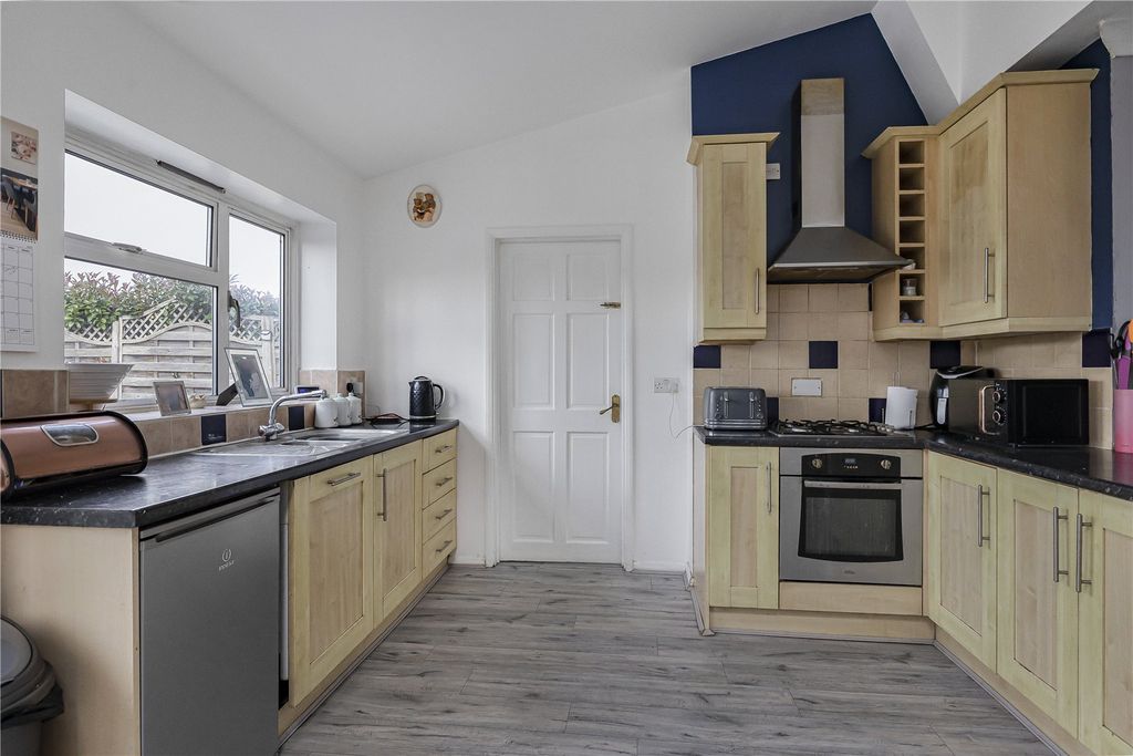 Property photo 3 of 20 Kitchen/Diner