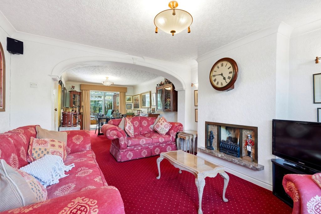 Property photo 3 of 25