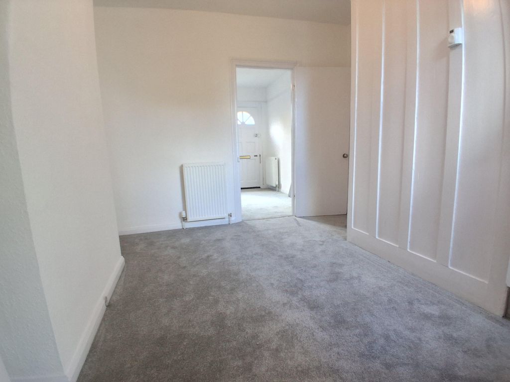 Property photo 3 of 8 Dining Room